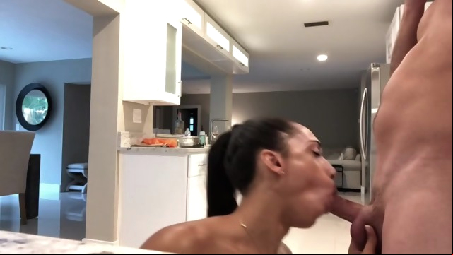Jasmine Lotus Gives amateur bareback big cock